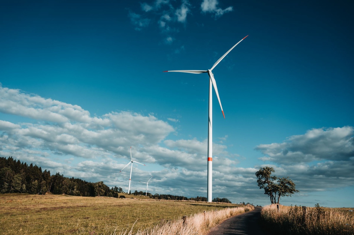 turbina eólica em operação no sertão de Minas Gerais